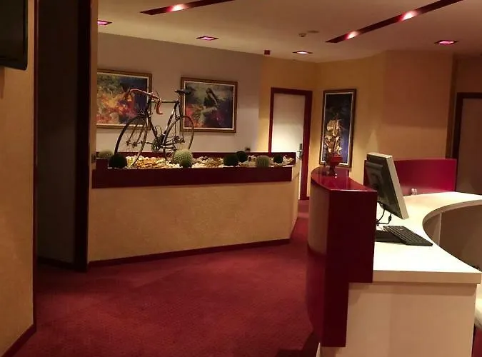 Grand Petrol Hotel 4*
