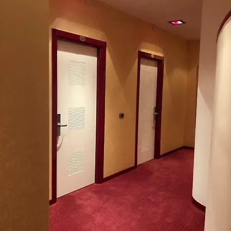 Hotel Grand Petrol