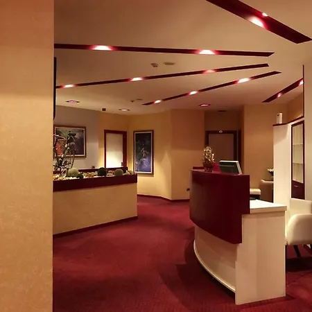 Grand Petrol Hotel
